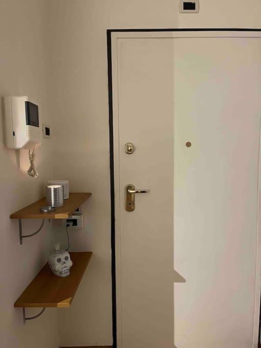 Cozy Flat Piazza Vescovio Apartment Rom
