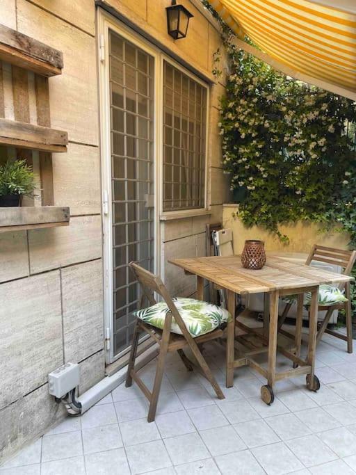 Cozy Flat Piazza Vescovio Apartment *